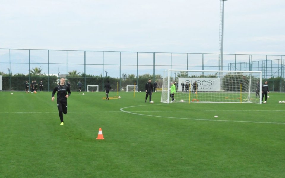 Вчера следобед Берое пристигна в турския курорт Белек, където ще