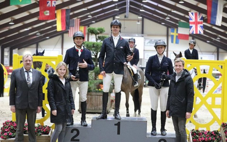 Най-добрият български ездач Росен Райчев с кон Честър спечели второ