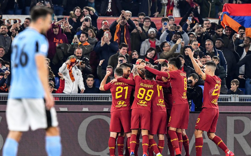 Отборите на Рома и Лацио играят при резултат 1:1 в