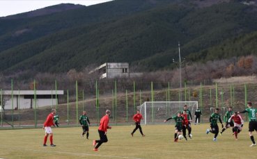 Нефтохимик записа поредна победа в контролните срещи от зимната подготовка