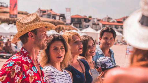  Специална предпремиерна прожекция събира екипа на „ All Inclusive “ 