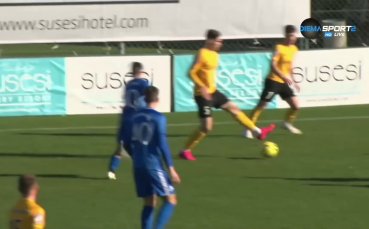 Олександрия реализира втори гол във вратата на Милан Миятович В