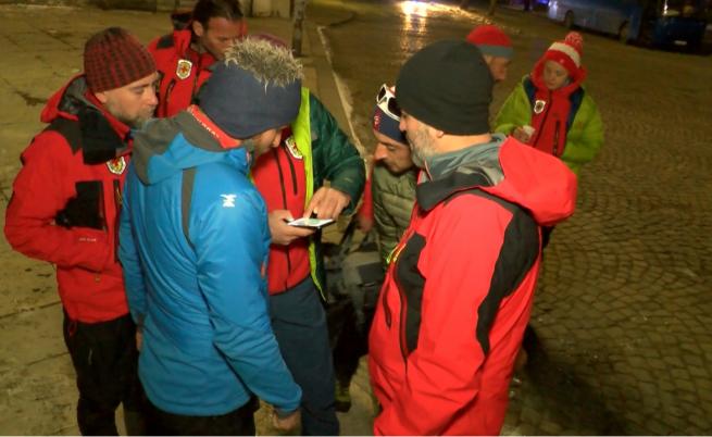  Продължава издирването на изчезналите татко и наследник под връх Ботев 