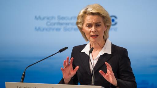  Урсула фон дер Лайен: България е образец, че солидарността към момента е в сърцето на Европейския съюз 