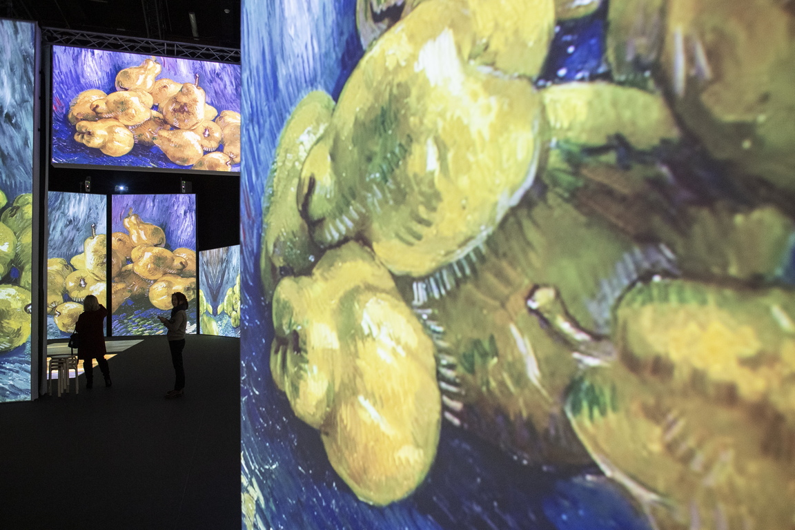 Van Gogh Alive не е конвенционална художествена изложба. Посетителите могат да очакват интерактивно изживяване с изкуство, което вероятно никога досега не са виждали. Van Gogh Alive предефинира термина „изложба“: всички сетива са стимулирани.