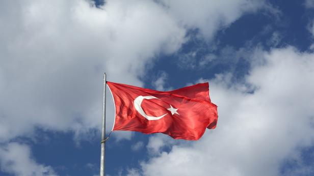 Турция пусна система за ранно предупреждение при опасност от цунами в Мраморно море