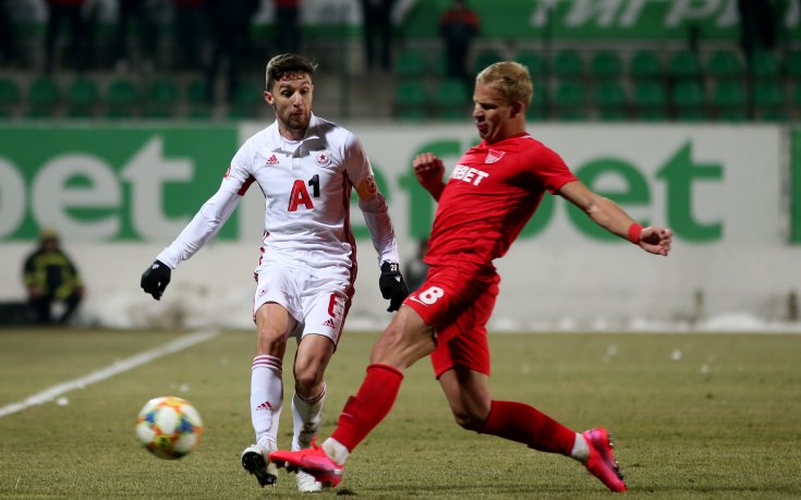 ЦСКА търси глътка въздух срещу солидния Царско село