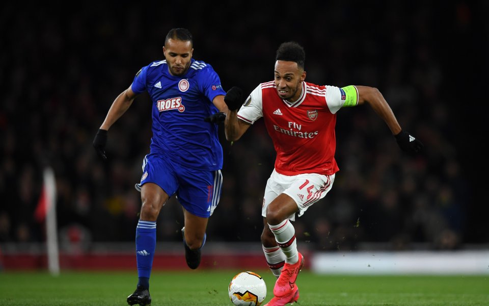 Барселона и Интер се интересуват от нападателят на Арсенал &ndash;