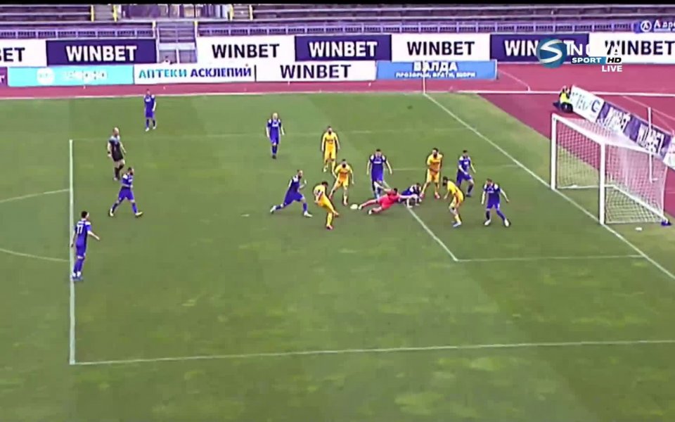 Светослав Ковачев изравни резултата за 1:1 в двубоя между Етър