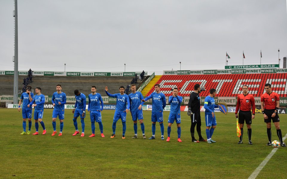 Футболист на Левски ще бъде изследван утре преди обяд за