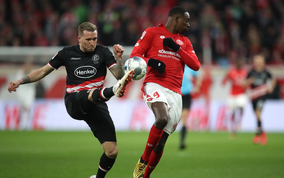 Отборите на Майнц и Фортуна Дюселдорф не успяха да се