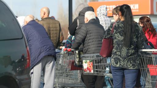  <p>Няма да повярвате с какво се запасяват хората при коронавирус</p> 