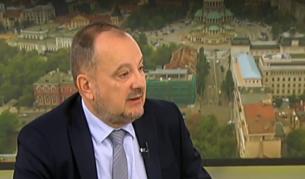 Как се предава коронавирусът, какво да не пипаме