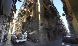 <p>Италия удължава карантината на населението си</p>