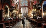  Телефон за духовна поддръжка по време на ковид откриха в Полша 