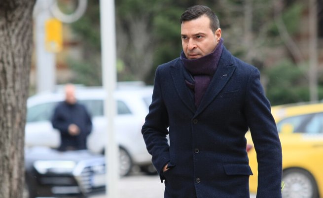 Слави Ангелов с версия за мистерията 