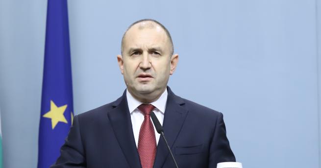 България Радев Нужен е план за поетапно излизане от извънредното