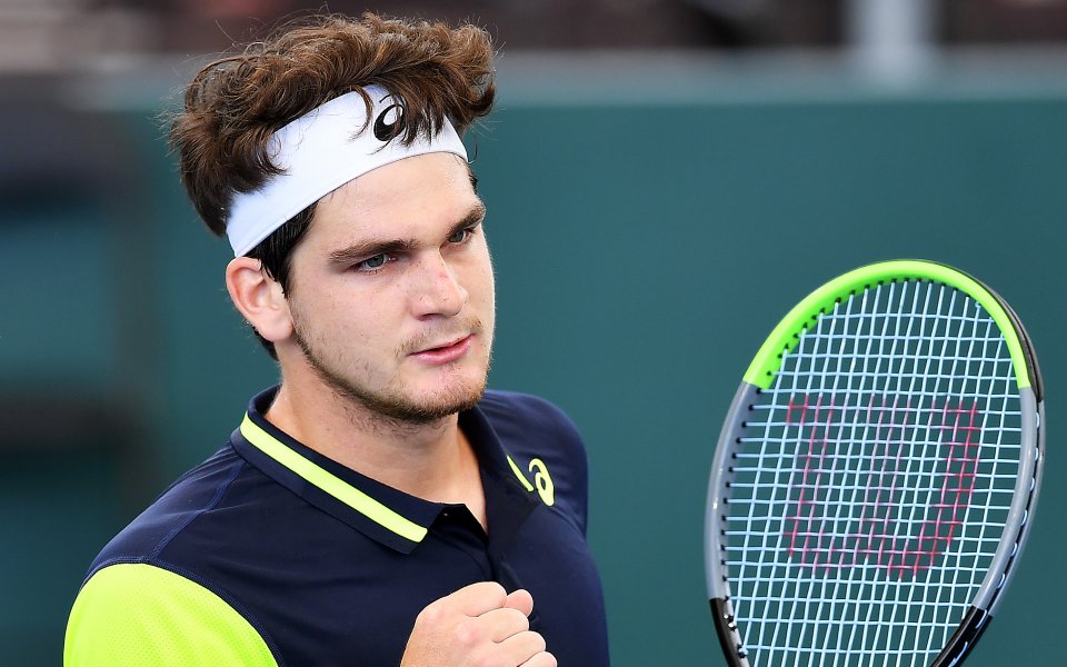 По-малко от месец след спечелването на първата си титла в