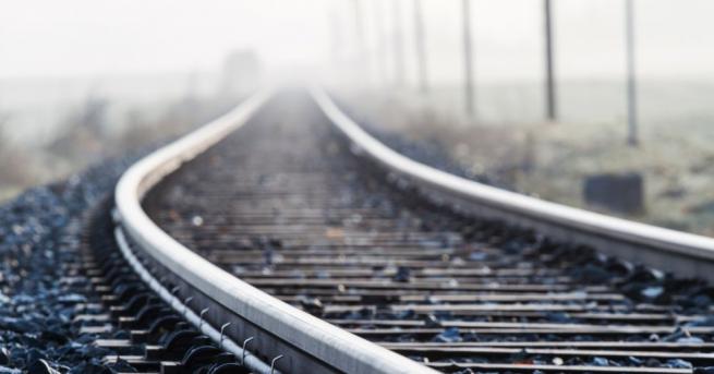 България Товарен влак дерайлира край Нова Загора По първоначална информация