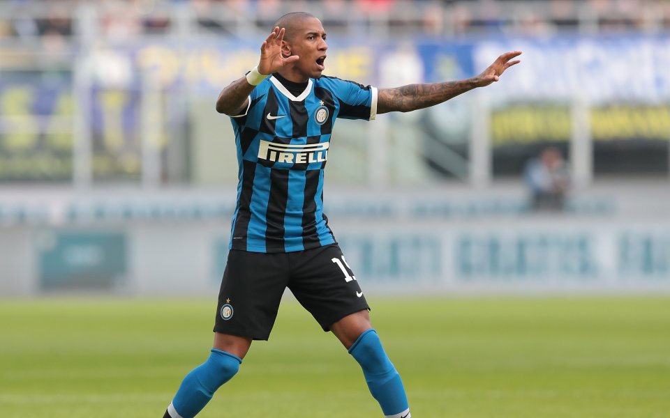 Английският футболист Ашли Йънг сподели, че вижда бъдещето си в