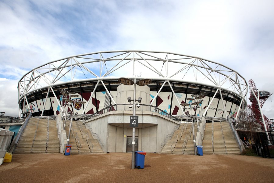 Пустеещите стадиони в Англия по време на коронавируса1