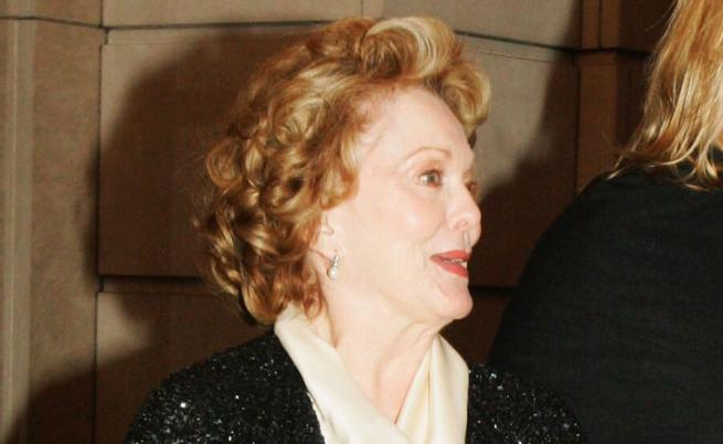 На 86-годишна възраст почина актрисата Шърли Дъглас