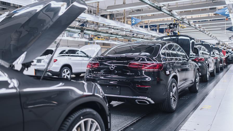 Mercedes и Audi ще рестартират производството в Европа