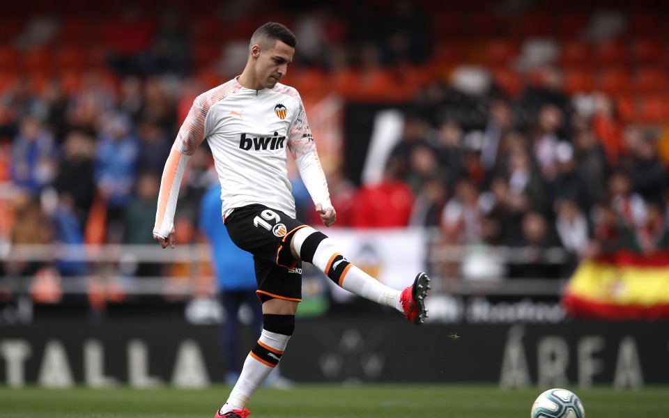 Отборът на Арсенал се оглежда за възможност за привличането на