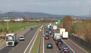 Засилени мерки по празниците, над 200 КПП-та