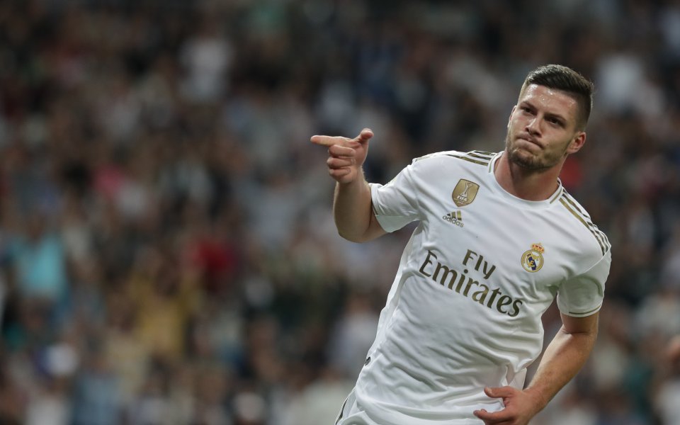 Италианският гранд Милан е съживил интереса си към нападателят на