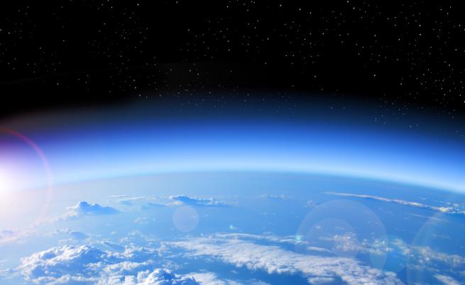 Рекордно голямата озонова дупка изчезна изведнъж