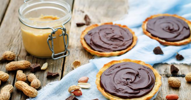 Любопитно Да се поглезим Тартове с шоколадов мус Едно кулинарно