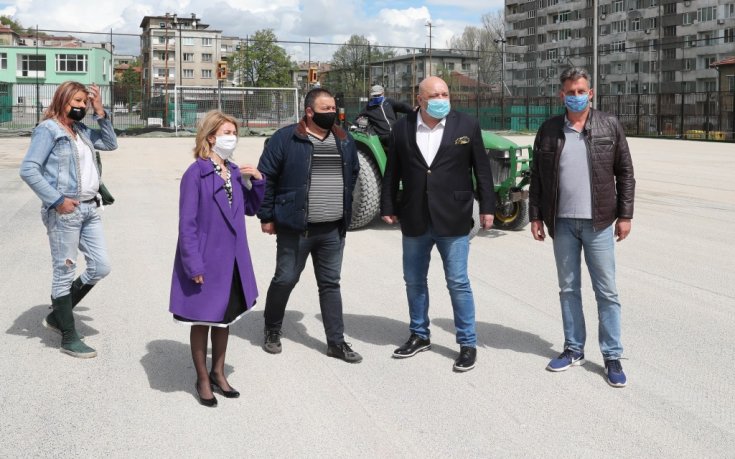 Министър Кралев на инспекция в Габрово