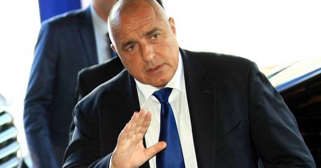 България Премиерът наблюдава военните демонстрации в Црънча Бойко Борисов присъства