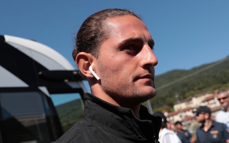 Майката на Рабио отново му търси отбор - този път в Англия