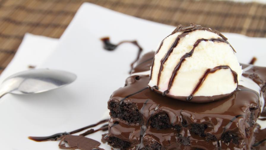 Неустоимо изкушение: Шоколадов пай с джинджифил и сладолед
