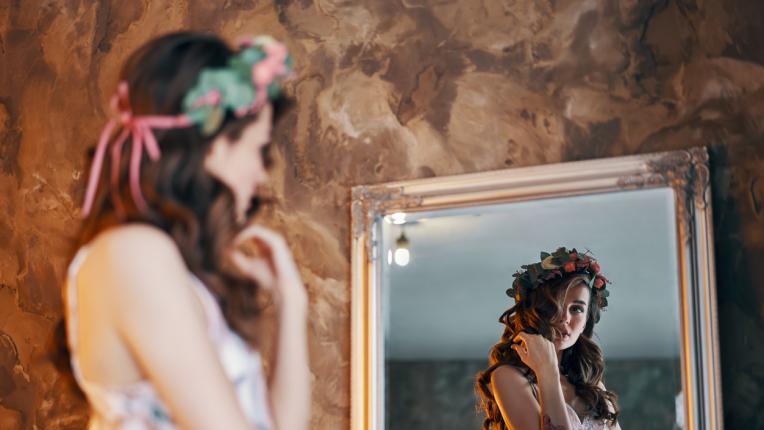 жена пролет