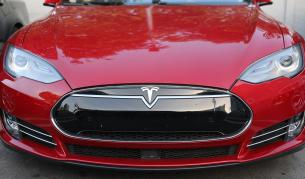 <p>Tesla може да изравни цените на ДВГ и е-колите</p>