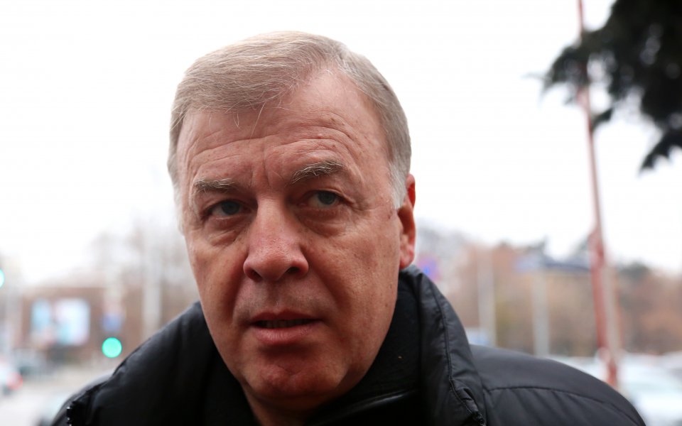 Легендата на Левски Наско Сираков посети стадион &ldquo;Георги Аспарухов&rdquo;. Автомобилът