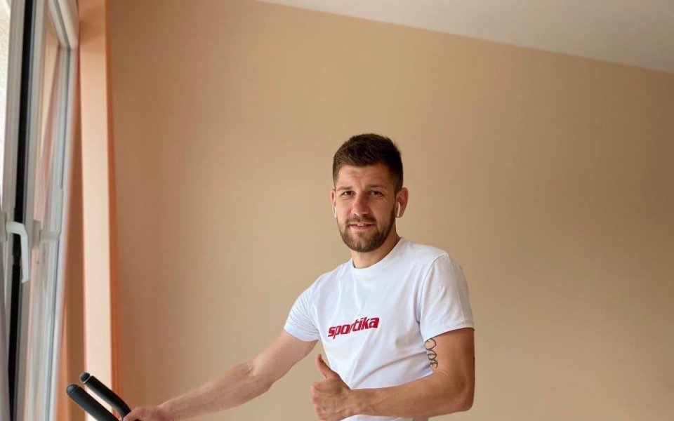 В много добро състояние се чувства халфът на Етър Красимир
