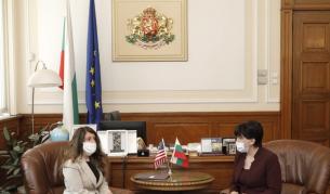 САЩ опровергаха, че готвели евакуация от България