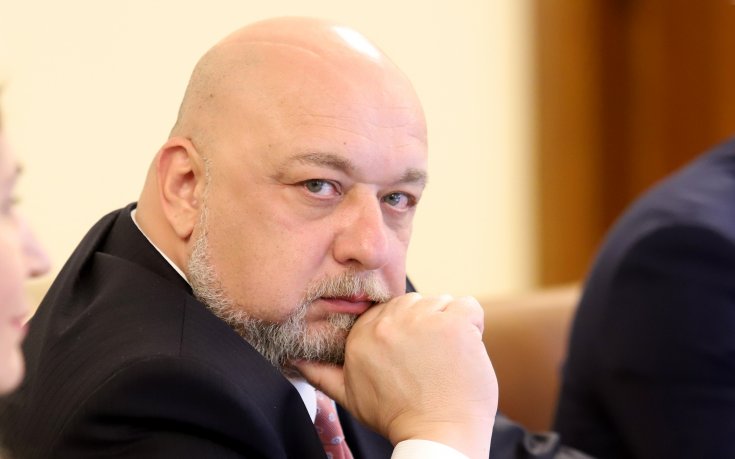 Кралев и Касабов ще наблюдават на живо рестарта на efbet Лига