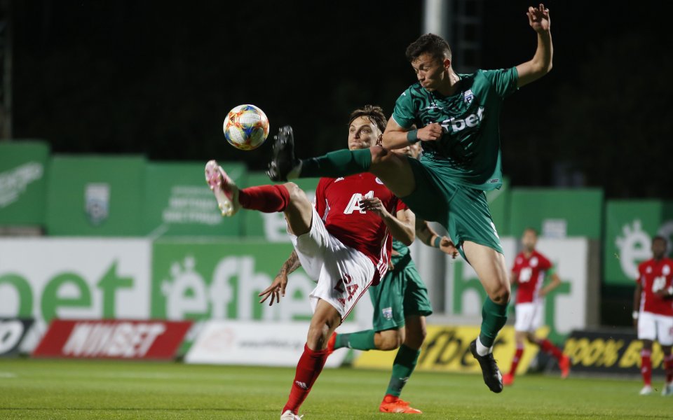 Късният сблъсък между Витоша Бистрица и ЦСКА закрива съботната програма