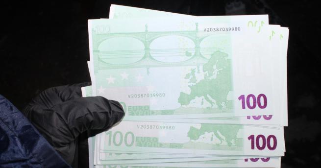 България Задържаха трима за разпространение на фалшиви банкноти в София