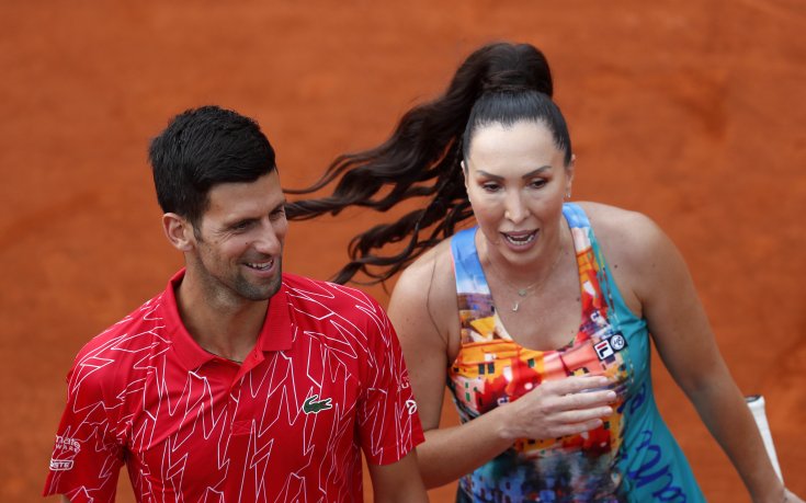 Йелена Янкович се завърна на корта