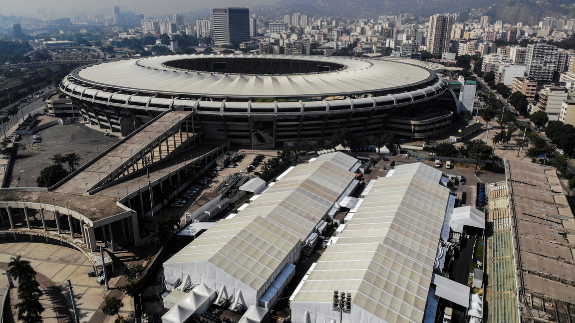 <p>Ещадио до Маракана (официалното му име е Ещадио Жорналиста Марио Фильо, на португалски: Estadio do Maracana), или само &bdquo;Маракана&ldquo;, е футболен стадион в Рио де Жанейро, Бразилия.</p>

<p>Собственост е на държавното управление. Маракана е името на квартала, в който се намира стадионът.</p>