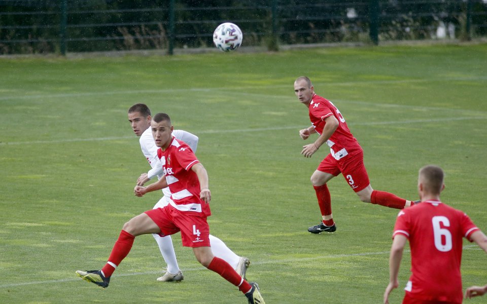 Опитният полузащитник Антон Костадинов премина в състава на третодивизионния ОФК