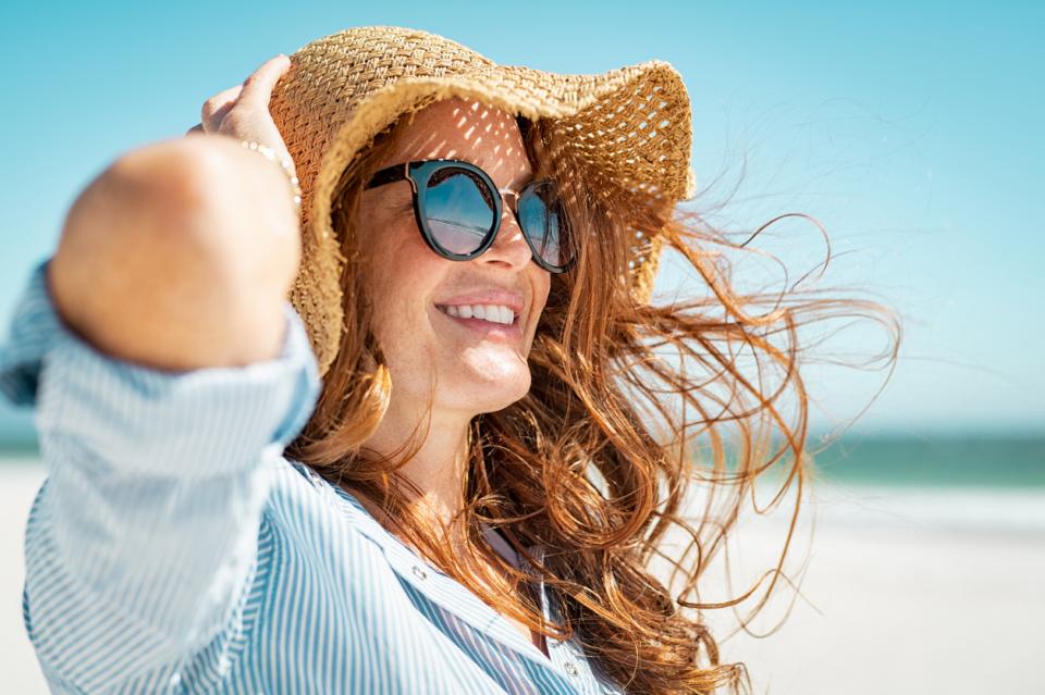 жена лято плаж шапка очила море