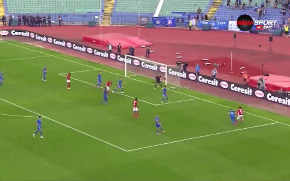 ЦСКА и Левски изиграха едно от най-запомнящите се дербита помежду