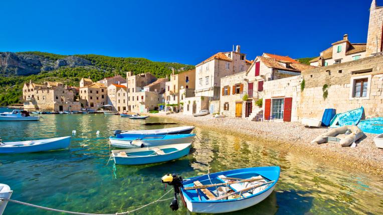  Хърватският остров Вис - приказното място от „ Mamma Mia! Отново дружно “ 